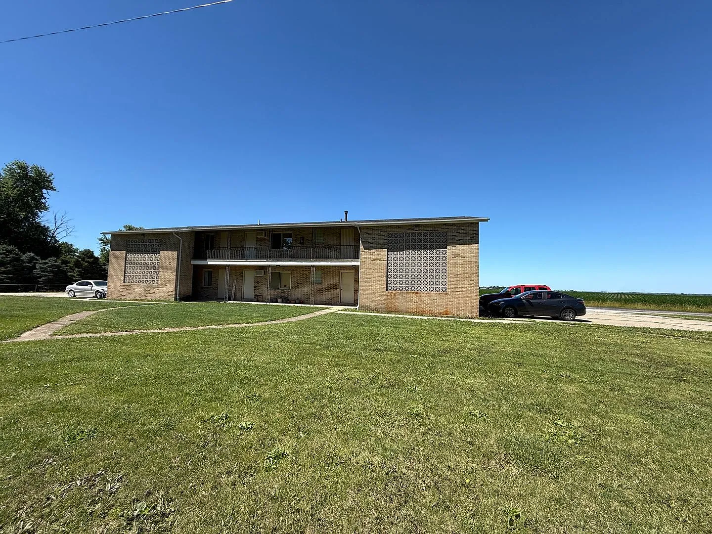2 Bed / 1 Bath Apartment in Warrensburg Available Now — Photo 1