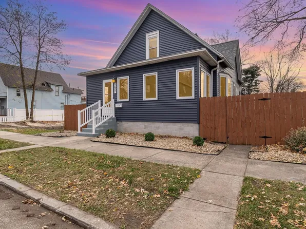 207 E Fulton St, Michigan City, IN 46360