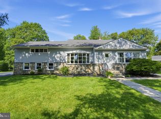 208 Oakland Pl, North Wales, PA 19454