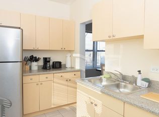 1938 E 74th St #3B, Chicago, IL 60649