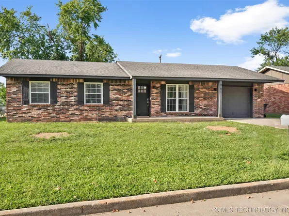 907 Walnut St, Claremore, OK 74017