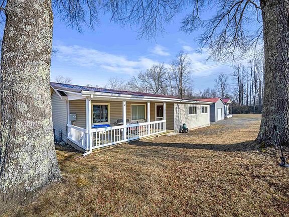 2nd image of 1017 Turner Spur Rd