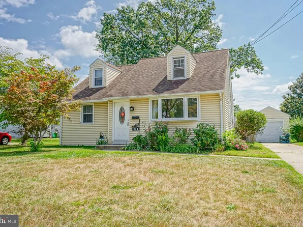 214 Albertson Ave, Barrington, NJ 08007