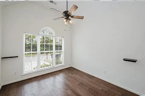 2 bed, 1251 sqft, $1,750 — Photo 2
