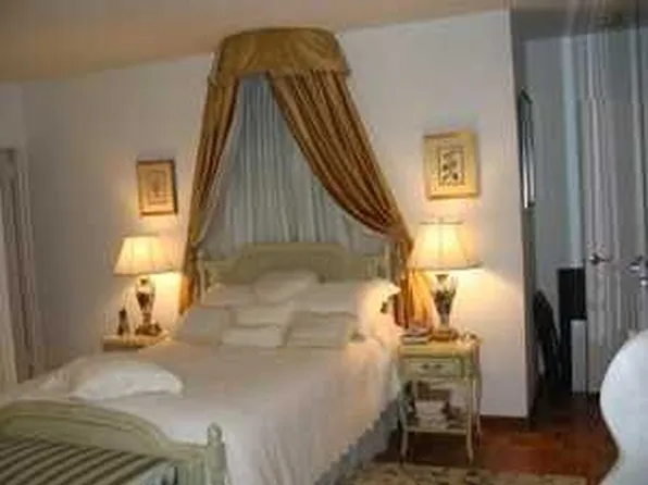 420 East 58th Street image 1 of 4