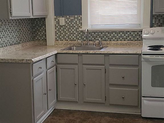 528 Wall Apt 3 Kitchen