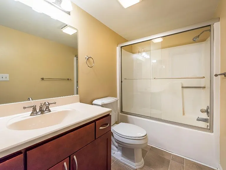 109 Fieldcrest St #202 — Photo 10