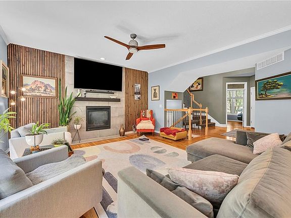 5th image of 7705 W 144th Pl