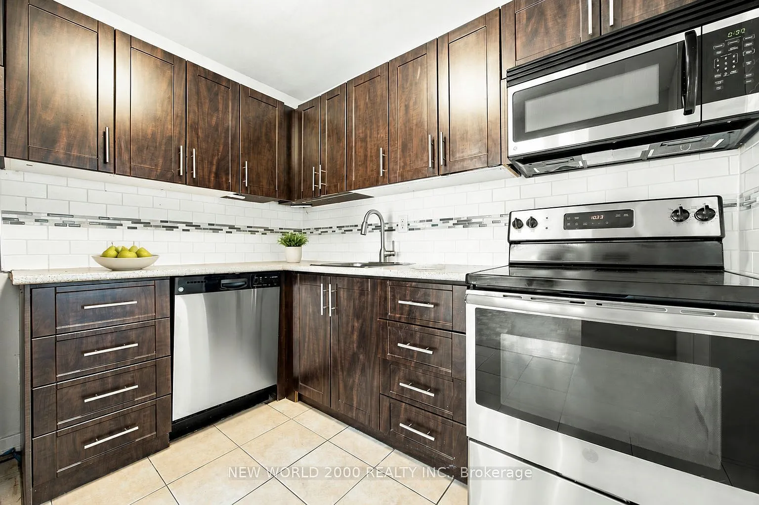 2 bed, $2,900 — Photo 1
