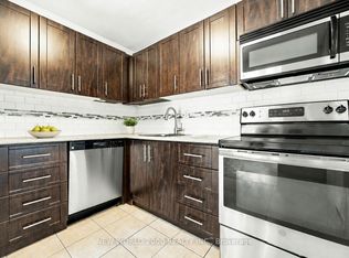 2300 Marine Dr #202, Oakville, ON L6L1C3