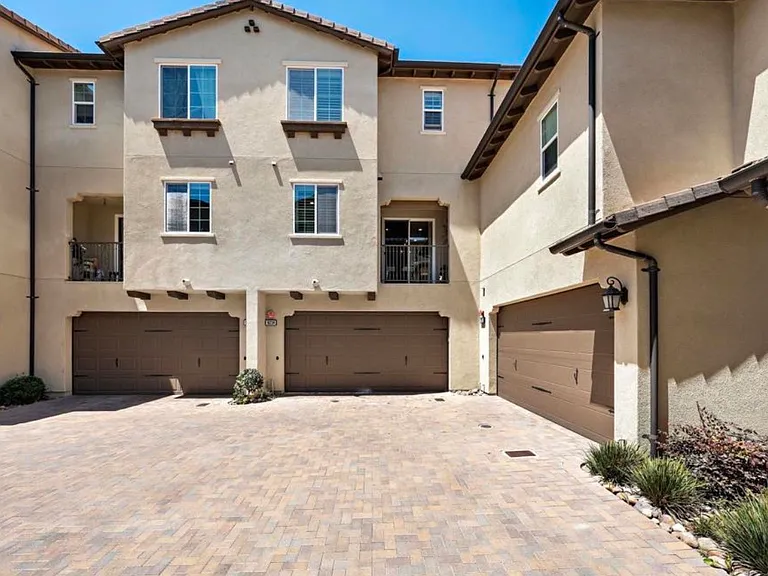 16236 Veridian Cir — Photo 12
