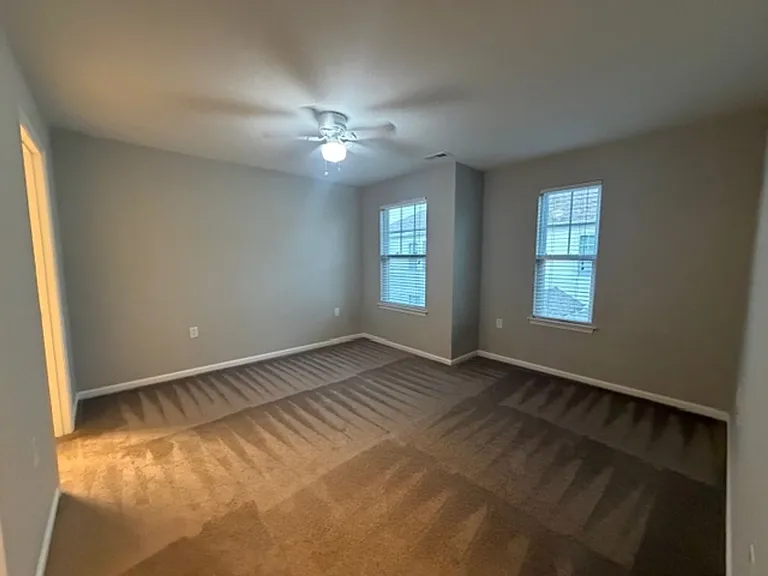 1609 Apsley Ct — Photo 35