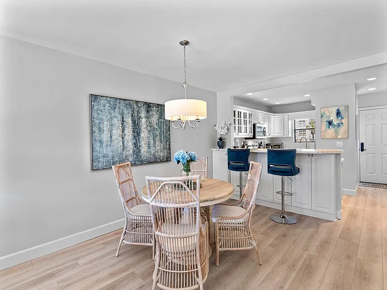 3939 Ocean Dr #204B — Photo 10