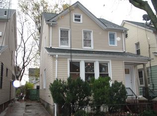 183-08 146th Ter, Springfield Gardens, NY 11413