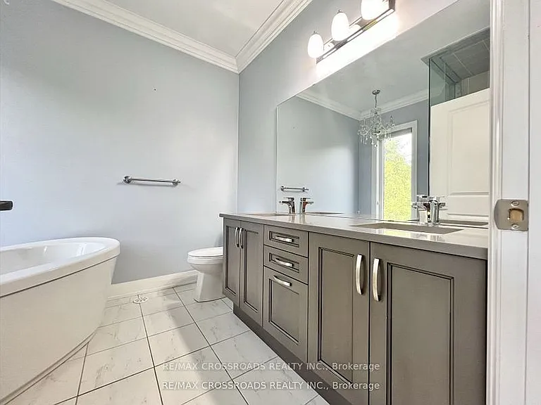 45 Plowman Ln — Photo 18