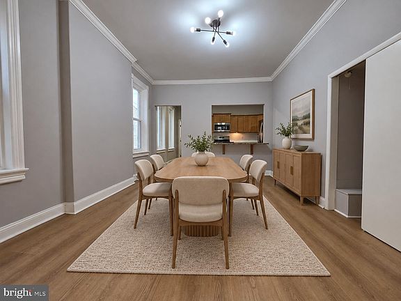 5th image of 455 Roxborough Ave