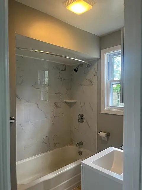 2 bed, 650 sqft, $1,595 — Photo 3