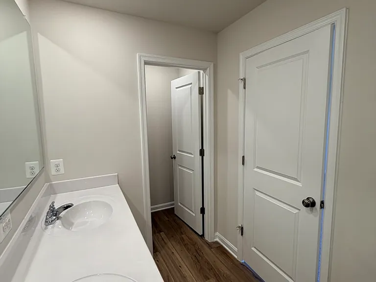 436 Seeback Dr — Photo 32