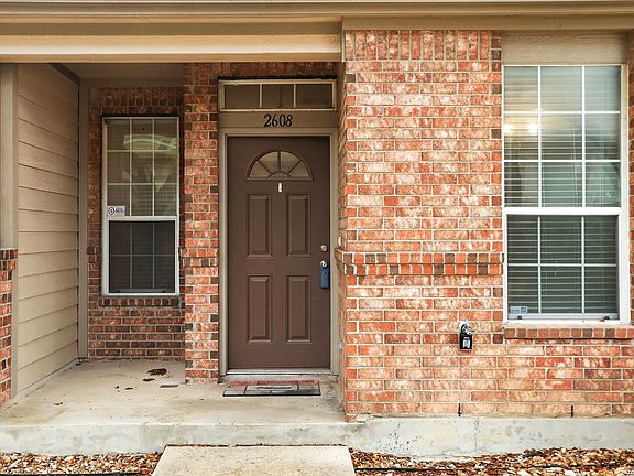 5th image of 2608 Grayson Way