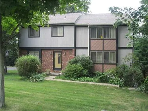 1240 Manor Dr, Pittsburgh, PA 15241