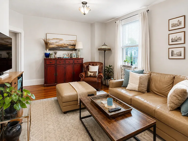 702 E Broadway #2L — Photo 10