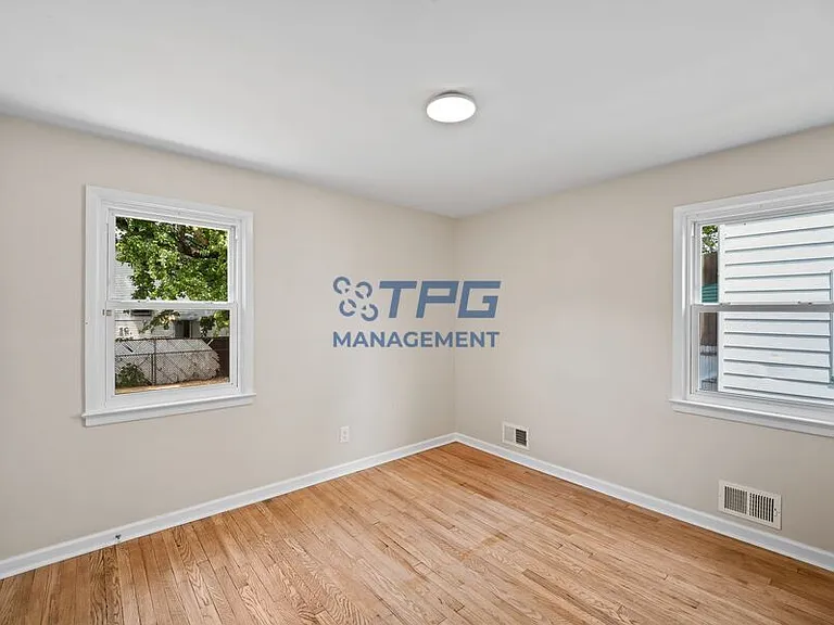 813 Union St — Photo 14