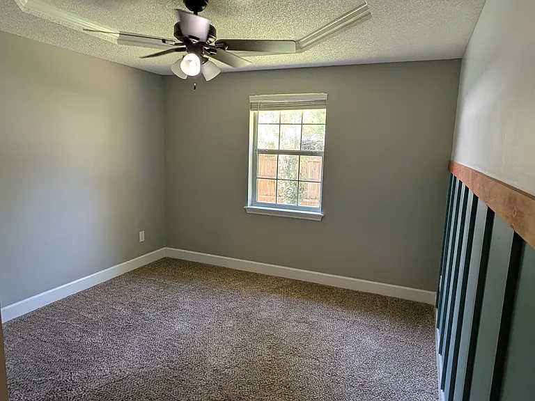 540 Linda St — Photo 15