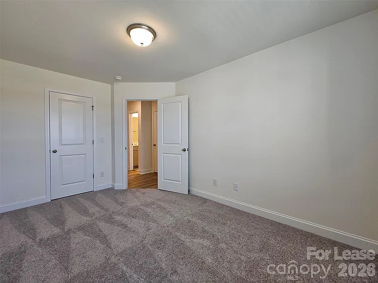 1027 S Point Rd — Photo 13