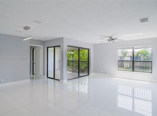 3745 Cocoplum Cir #3561, Pompano Beach, FL 33063