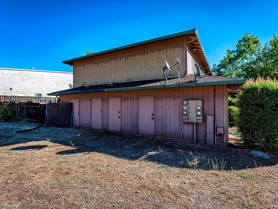 1674 Bramble Pl-Print-03