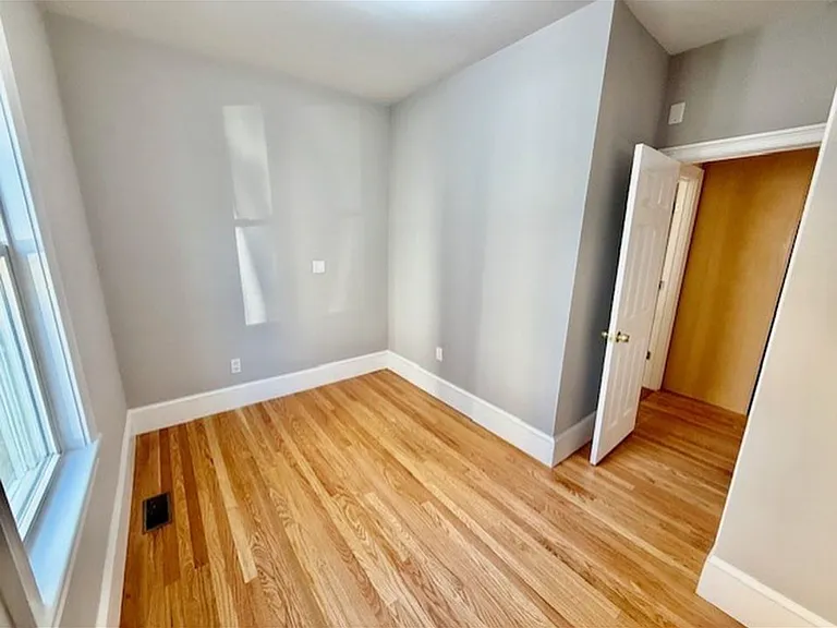 84 Marine Rd #1 — Photo 8