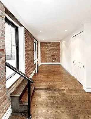 Rented by REAL New York | media 6