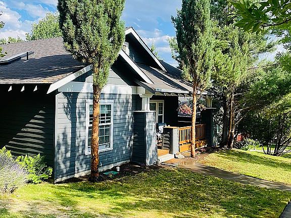 A quick walk to downtown.