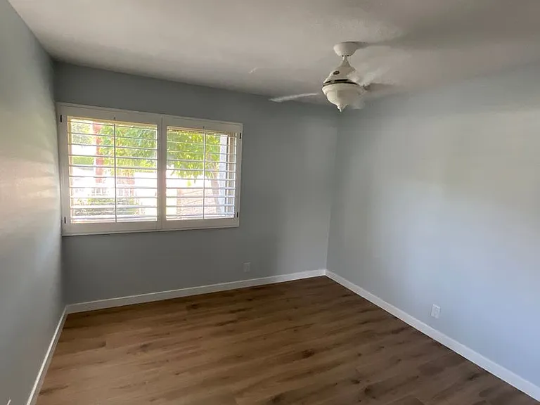 1702 Capri Cir — Photo 19
