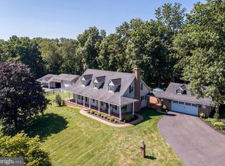 330 Hideaway Dr, Westminster, MD 21157