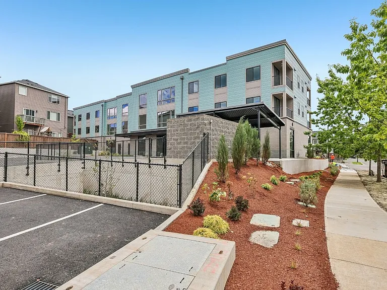 Brand-new 3-Bed, 2-Bath luxury single-level apartment! Bright, open-concept living with modern fi... — Photo 36
