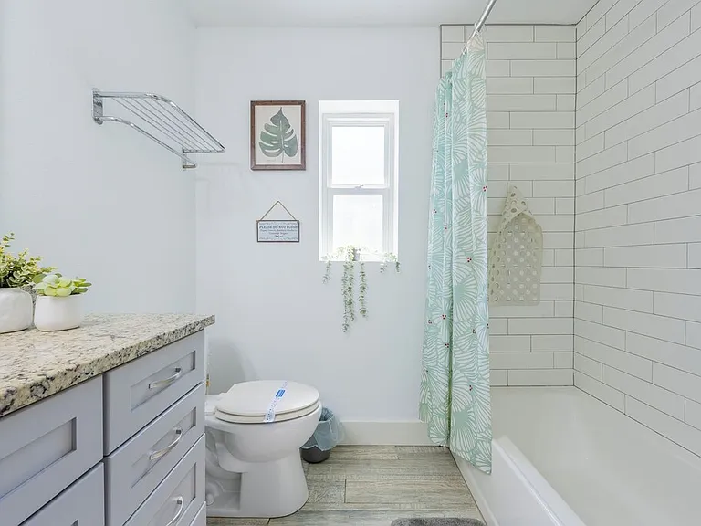 2915 Remington St #2915 — Photo 13