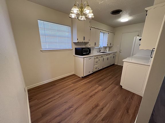 5th image of 820 Richmond Dr
