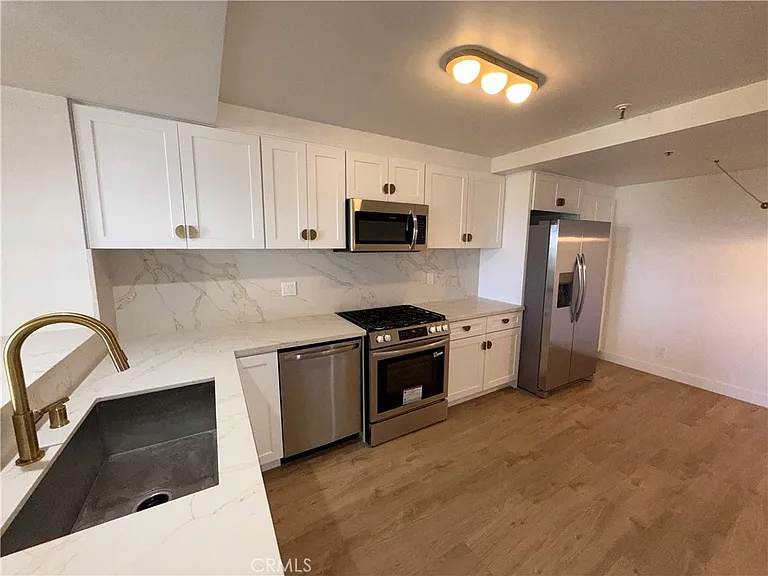 260 Cagney Ln #209 — Photo 9