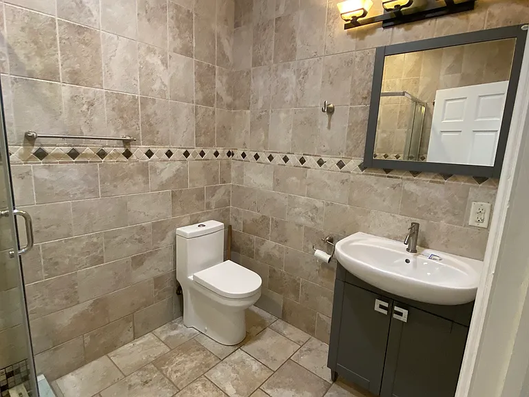 34-27 Crescent St #2 — Photo 33