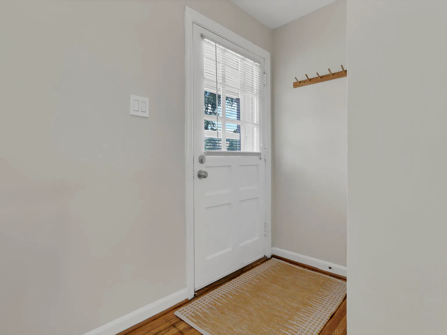 2 bed, 1282 sqft, $2,200 — Photo 3