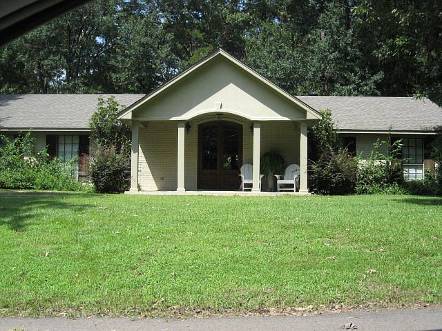 1st image of 104 Judson Cir