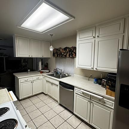 3rd image of 2348 Katy Ln