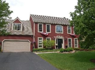 418 Long Hill Rd, Gurnee, IL 60031