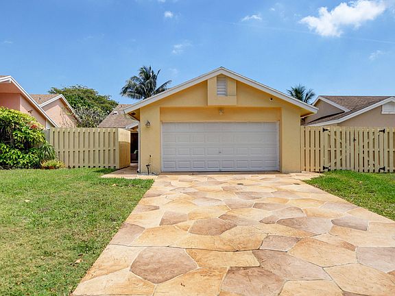 3rd image of 1055 NW 20th Ave