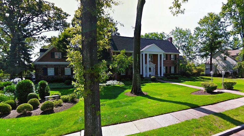 2nd image of 56 Crest Dr
