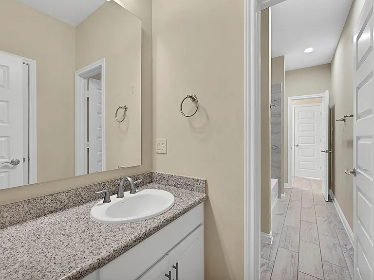 614 Imperial Blvd — Photo 19