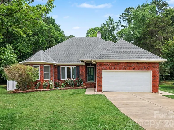 9102 Brightleaf Pl, Charlotte, NC 28269