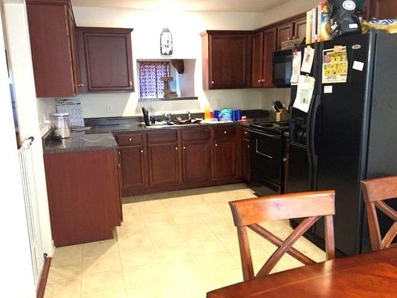 3rd image of 1328 Ballater Dr