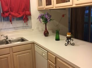 7922 Chelsea Dr, Woodridge, IL 60517